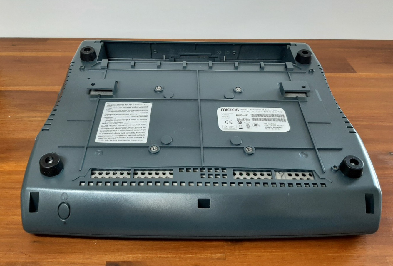 MICROS Workstation 5A Touch Terminal (400814) Windows CE 6.0, 512mb Memory, MSR