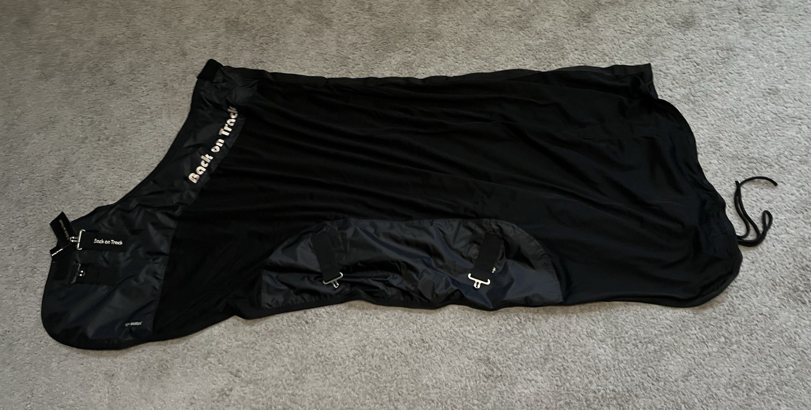 NEW Back On Track Royal Mesh Rug Size 75 Inch Black