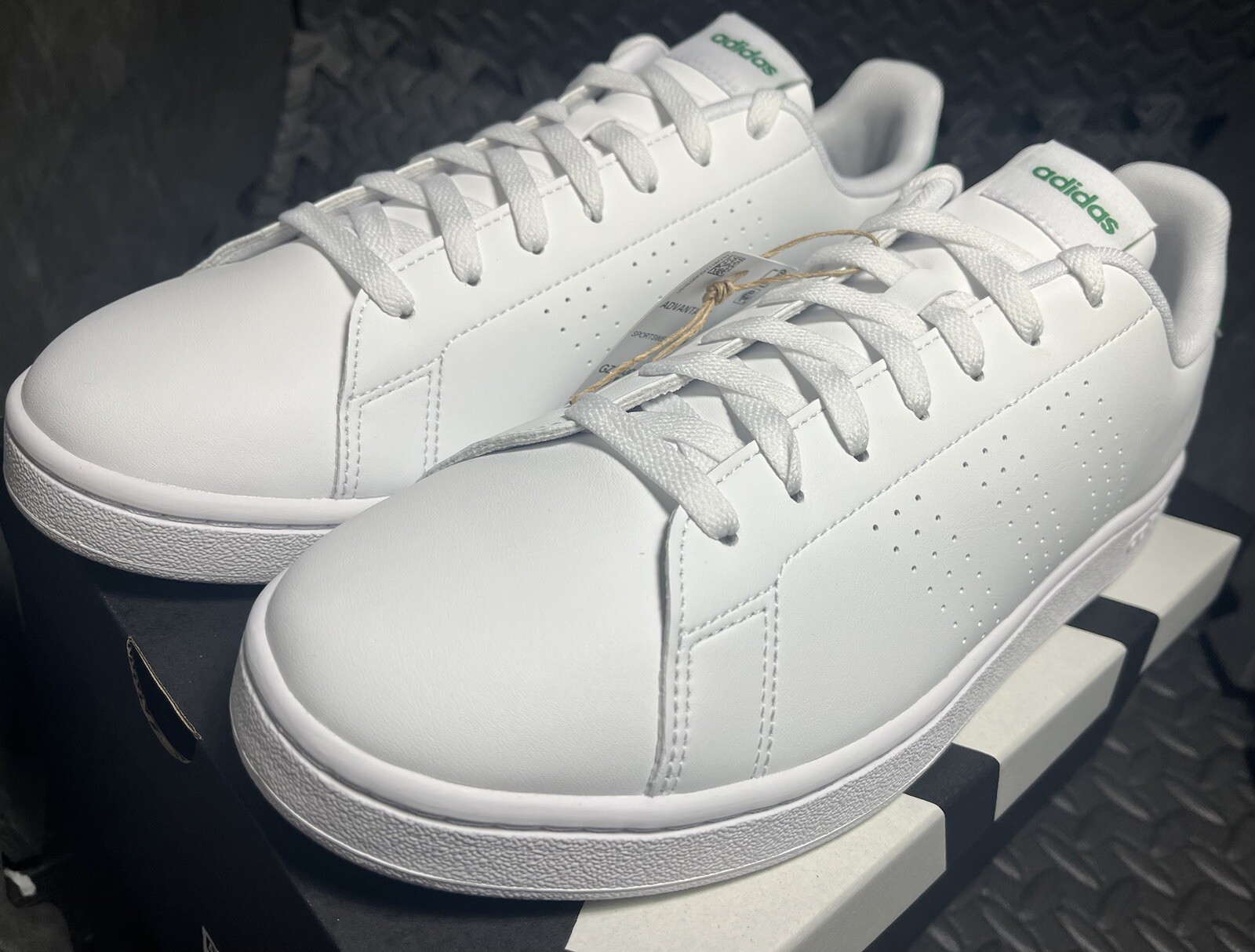 Adidas Advantage Base White Green Mens Sz 10 NEW W Box/tag FREESHIP GZ5300