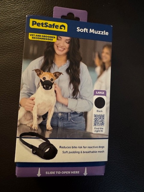 BRAND NEW Petsafe Black Soft Muzzle Large 8 3/4 - 10 3/4 inches Around
