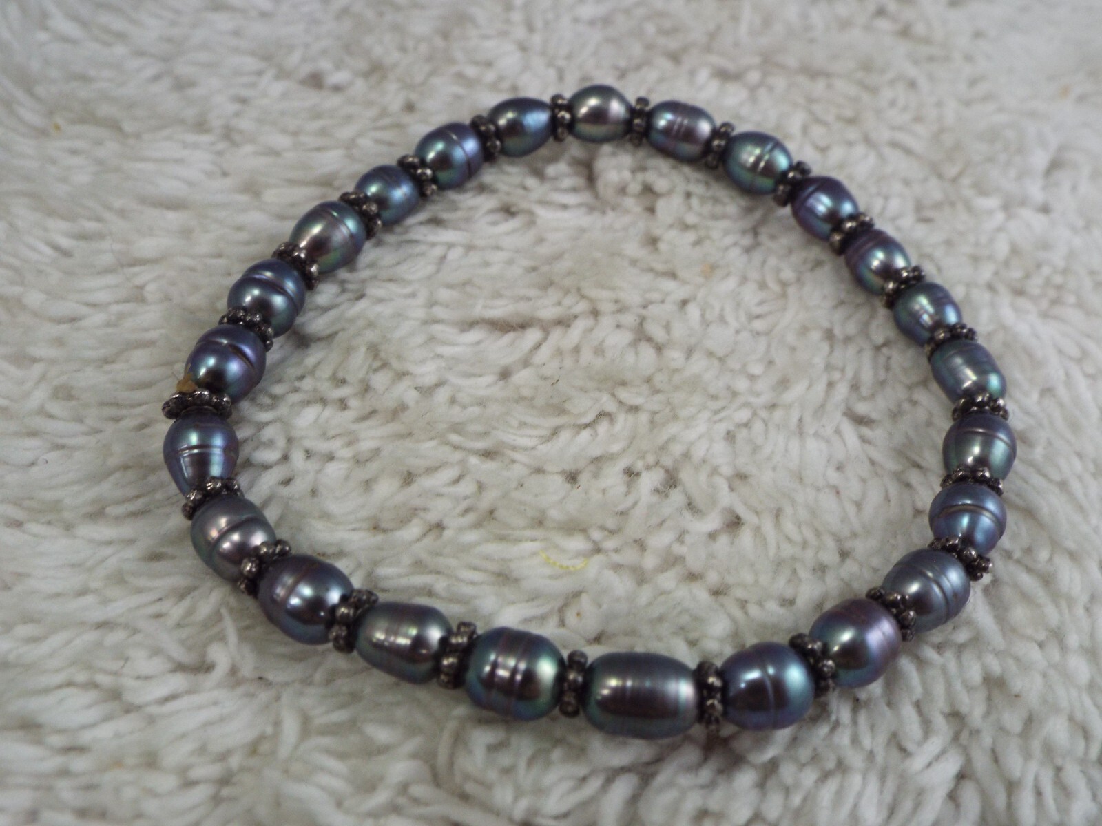 Gray Genuine Pearl Stretch Bracelet (C68)