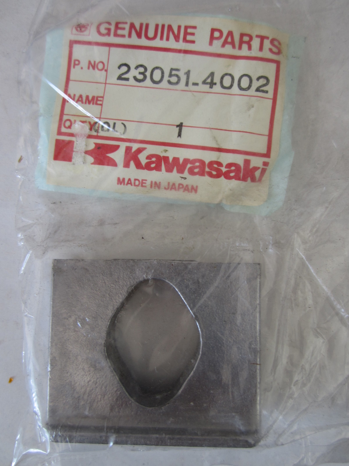 NEW Kawasaki Bracket Signal Lamp #23051-4002 for Police KZ1000 (Turn Signals)