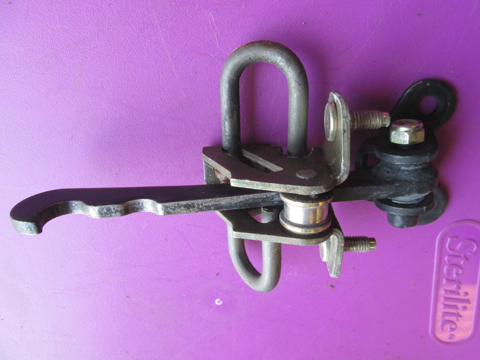 1998-1999-2000-01-02-2003 JAGUAR XJ8 XJ8L XJR VANDEN PLAS LEFT FRONT DOOR CHECK