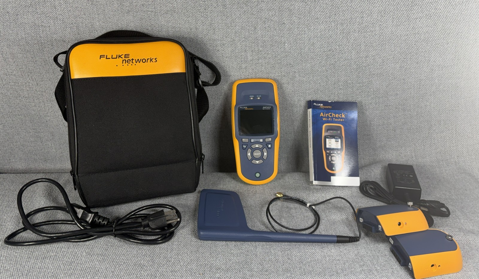 Fluke Networks AirCheck Wi-Fi Tester Kit Antenna Modules Case Charger Tested