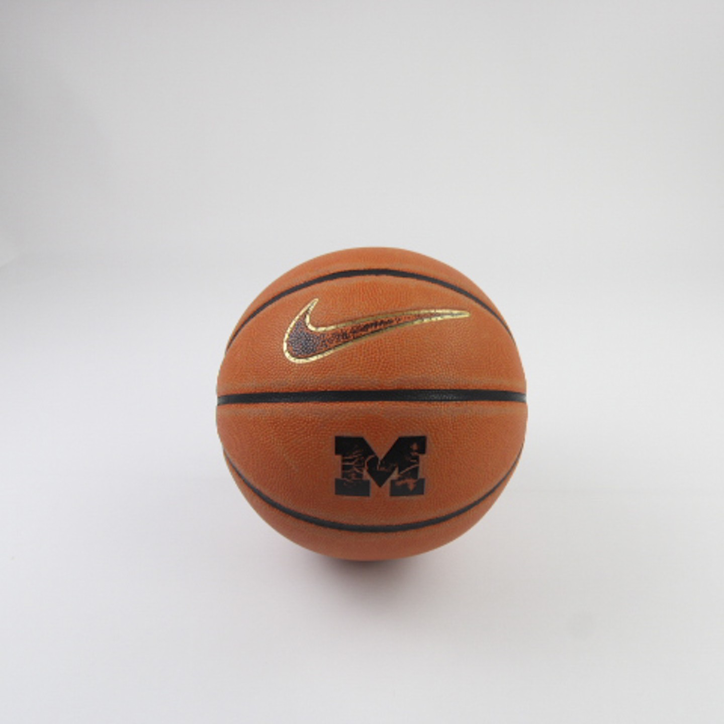 Michigan Wolverines Nike Elite Basketball Men's Used 29.5