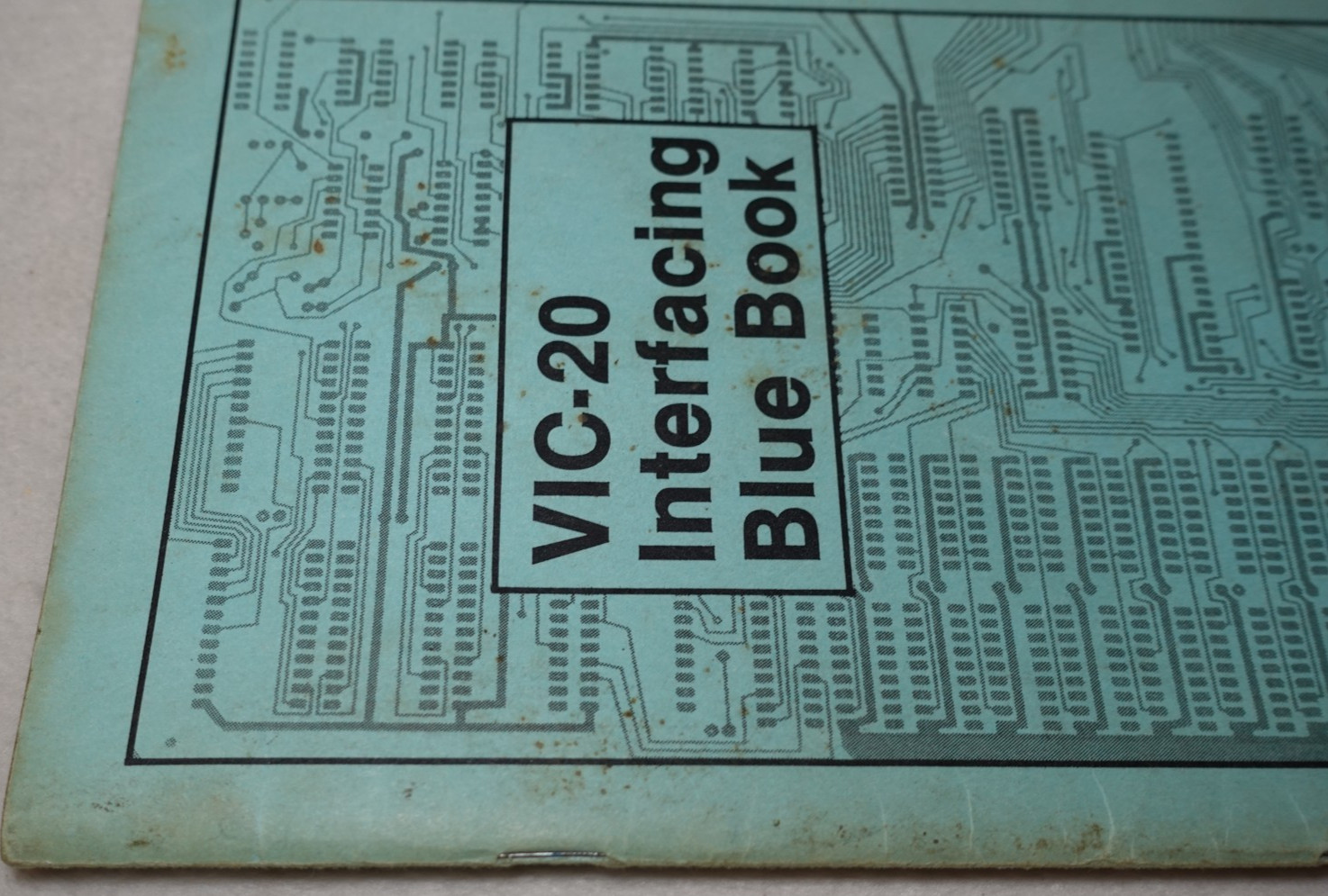 VIC-20 Interfacing Blue Book Commodore V.J. Georgiou 1982 Paperback Book