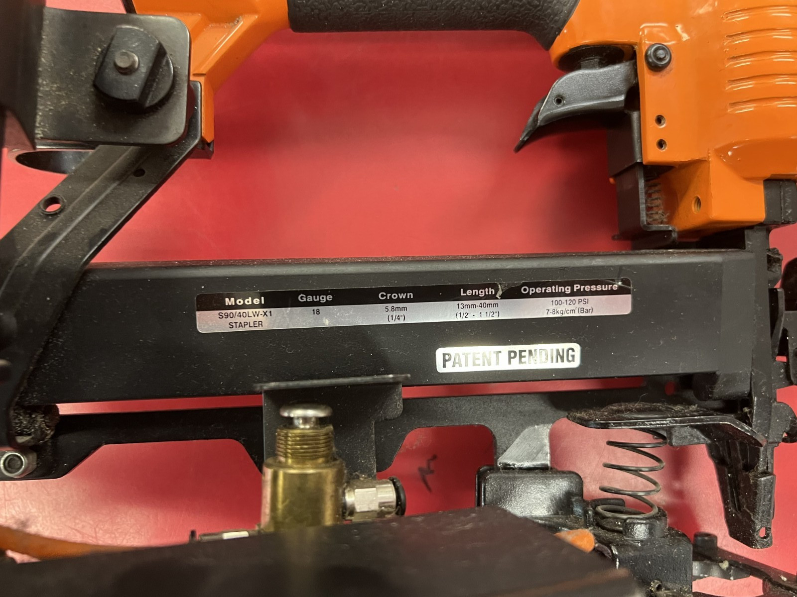 PNEUTOOLS SN90/40LW-X1 Rap-A-Cap 150 Collated Plastic Cap Tool