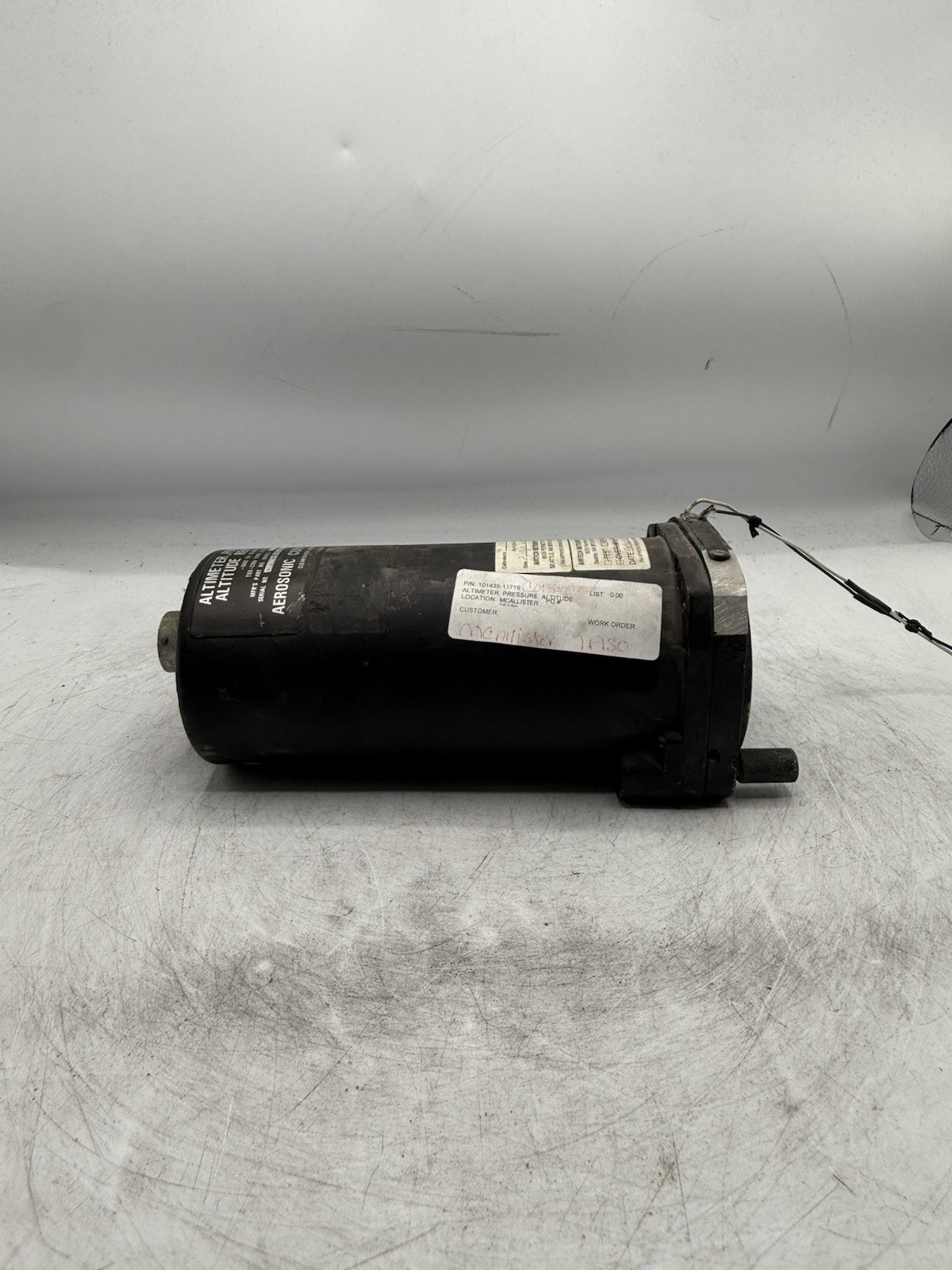 AEROSONIC PRESSURE ALTITUDE REPORTING ENCODING ALTIMETER 101435-11719 READ