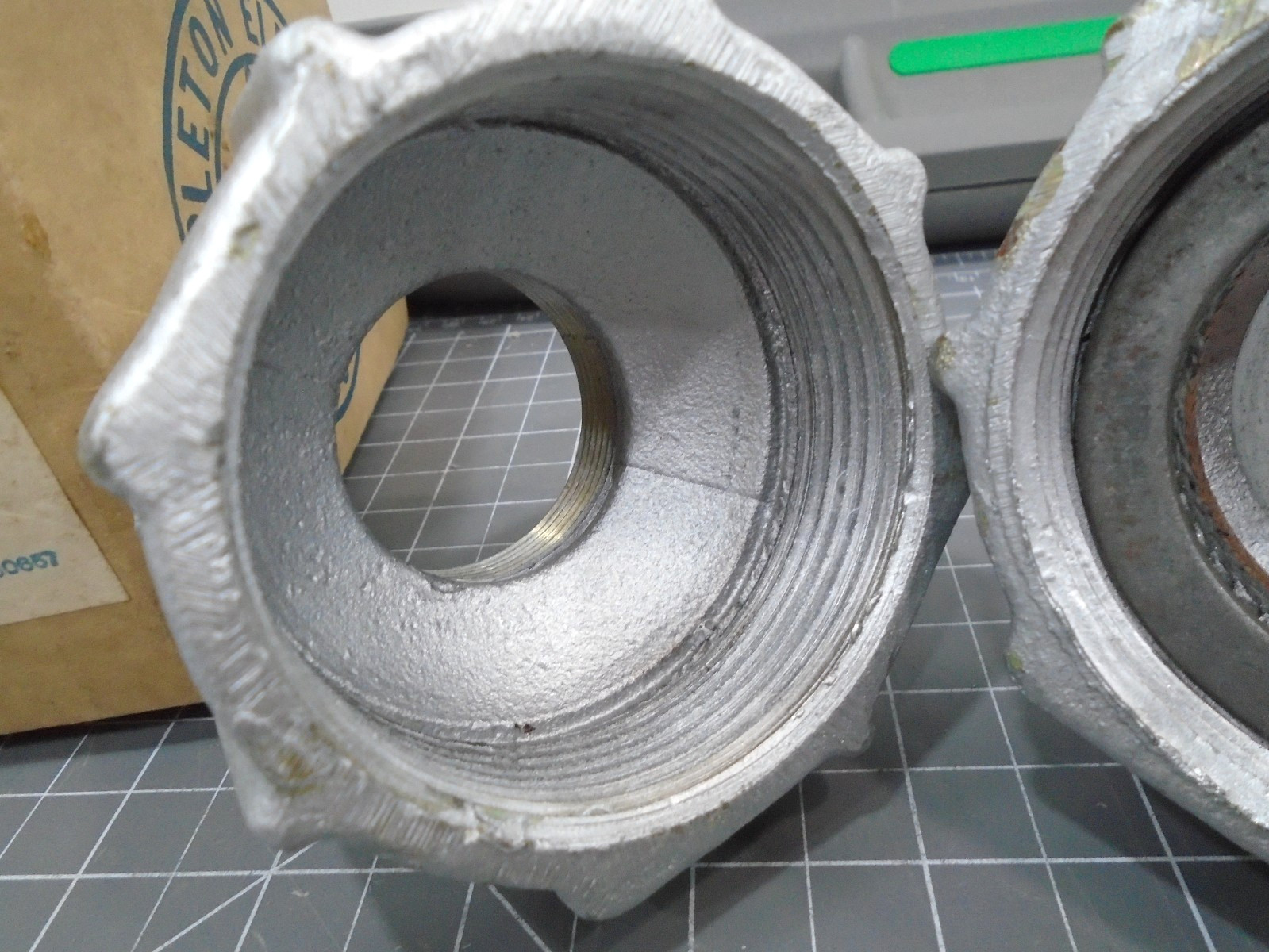 New Appleton PBFW150 Conduit Pulling Box Union 1 1/2" mall iron Fitting