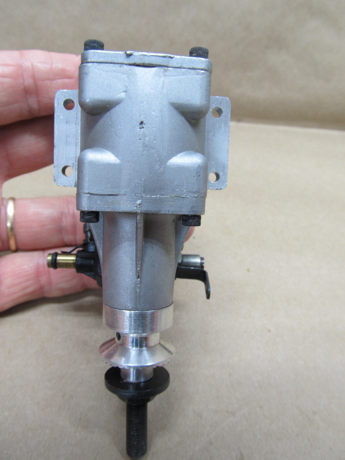 K & B .40 R/C Engine With Irvine Carburetor