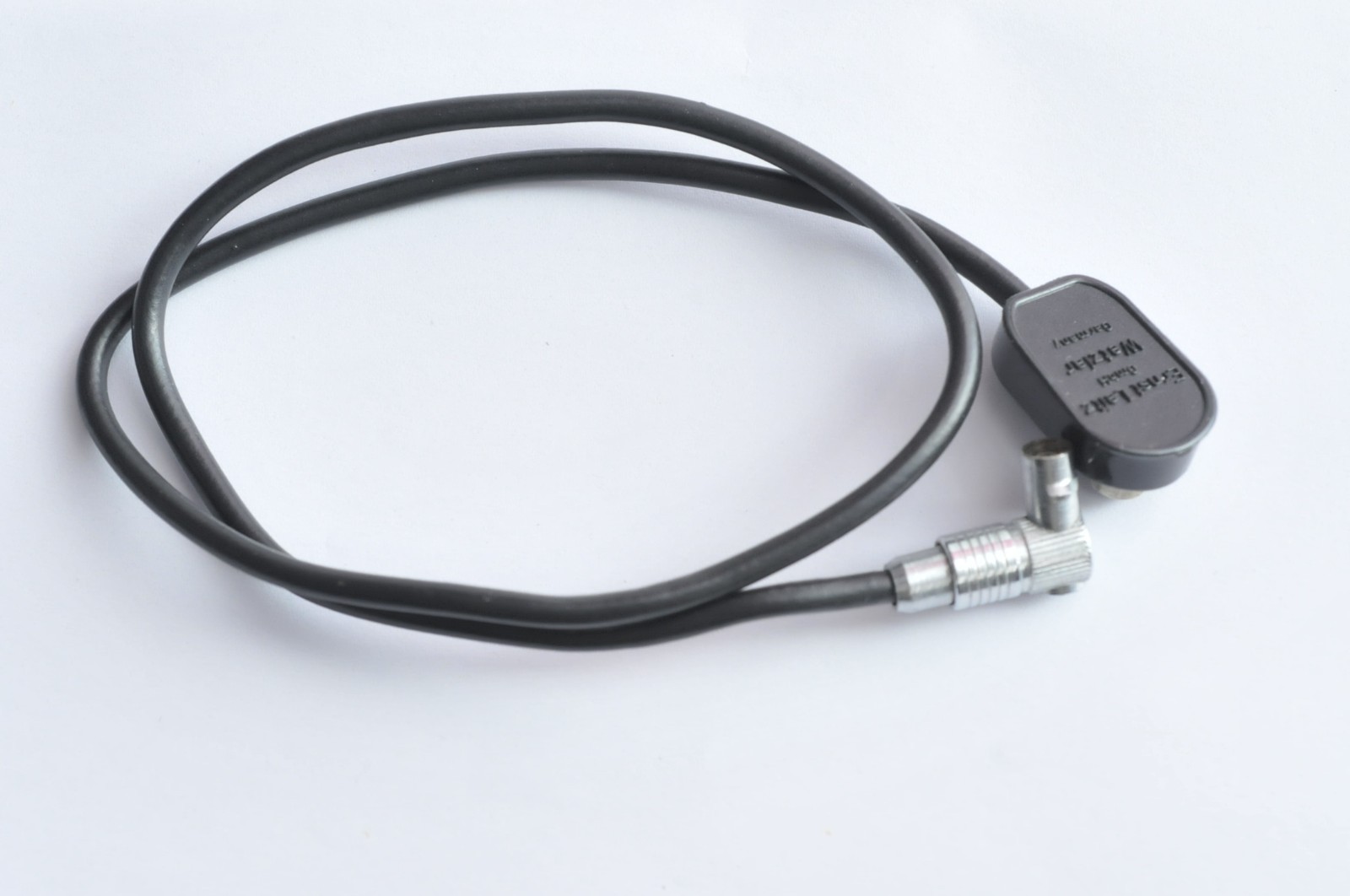 Leica E.Leitz Wetzlar Leica Flash Sync Angle Cable Cord