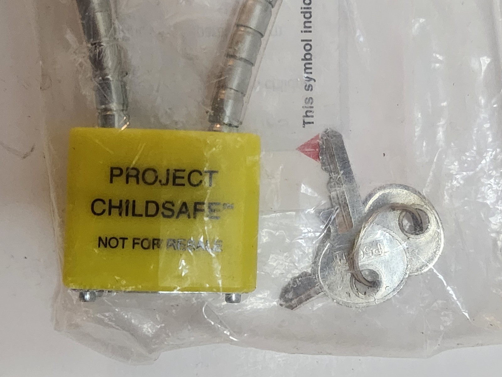 Hand Gun Lock - Project Child Safe Lock with Key. Sealed. a5ae