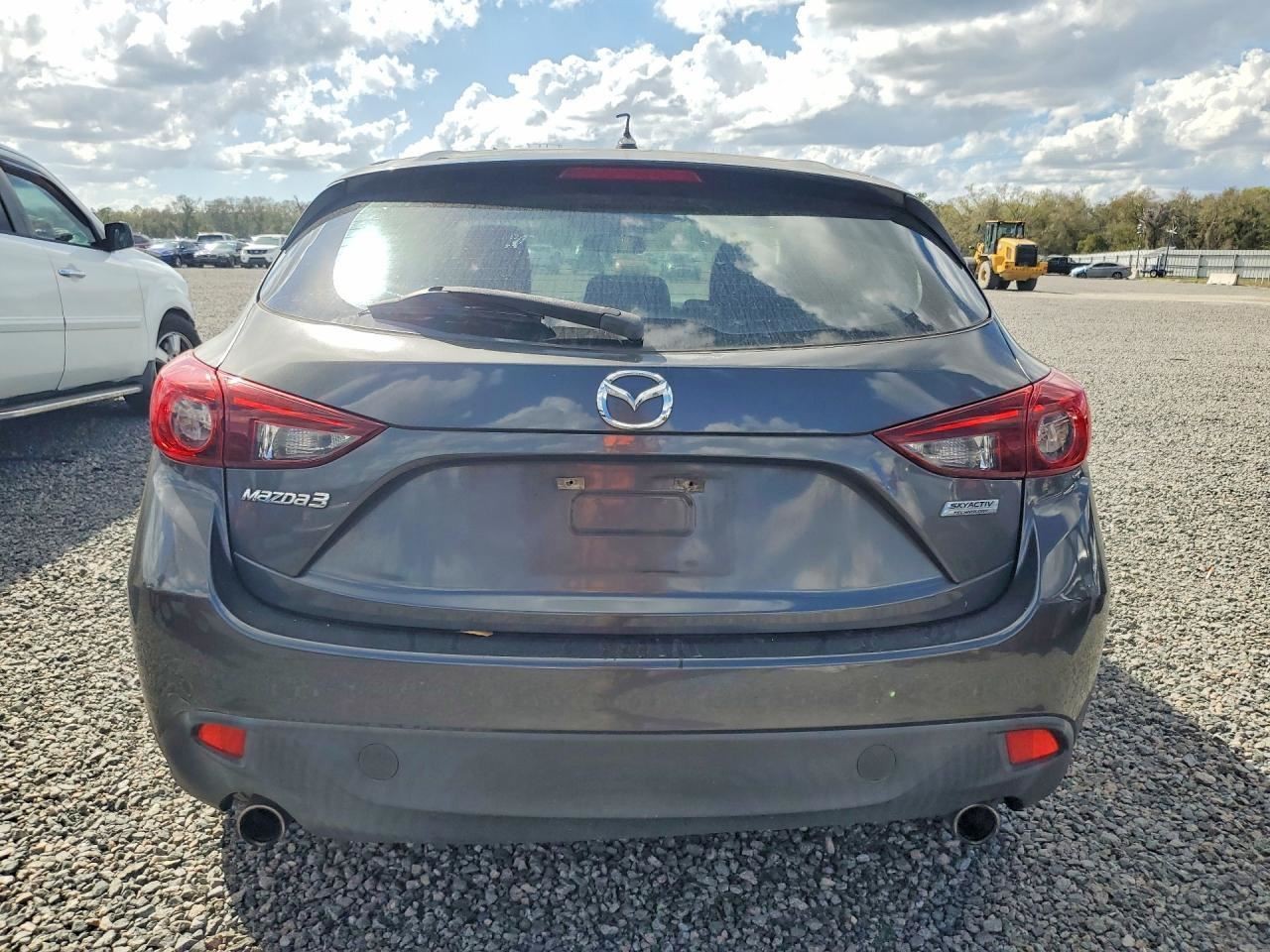 3 2014 Glove Box 5006274