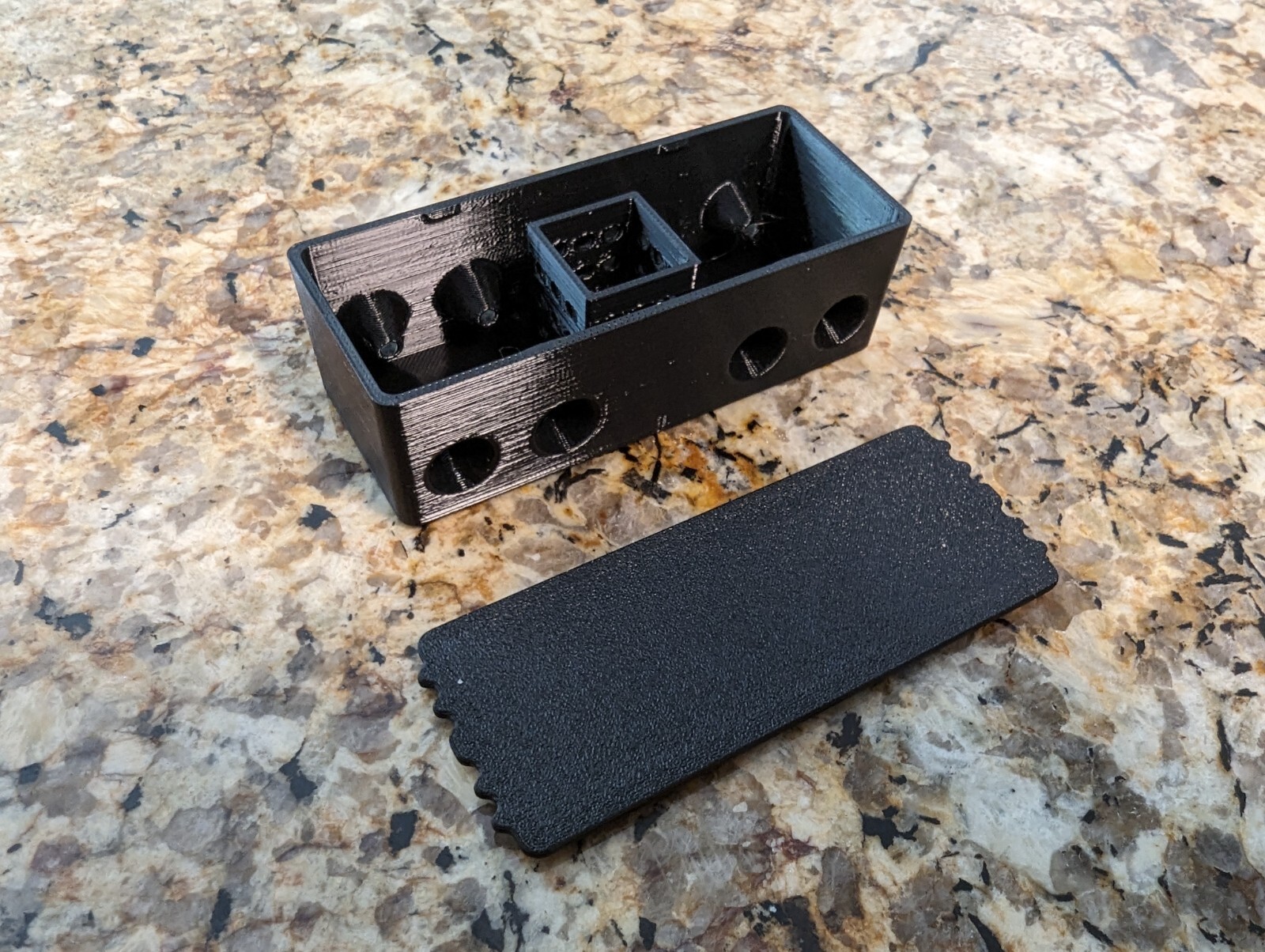 Bristle Worm Trap Box pest Fireworm Bristleworm 3D Printed with PETG