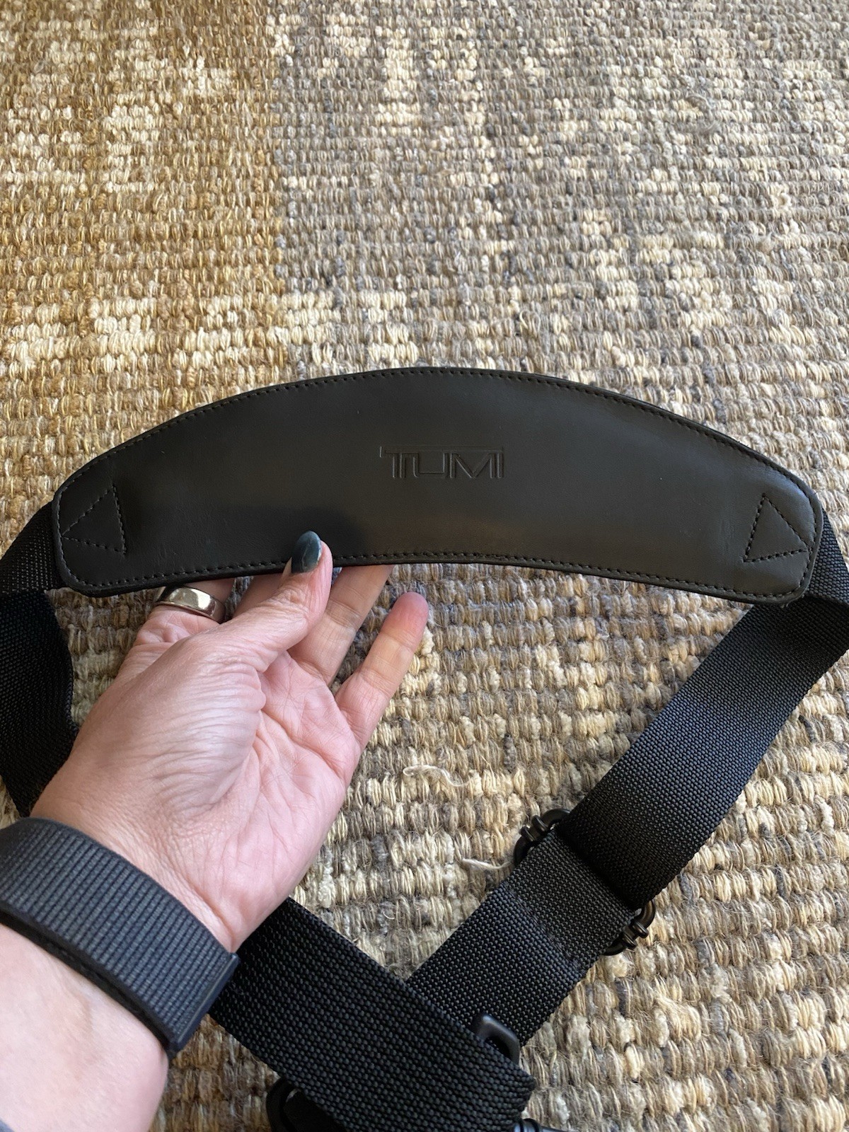 Tumi Replacement Adjustable Padded Shoulder Strap Black Leather No Slip