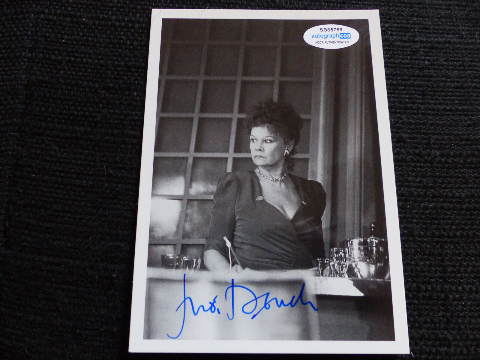 JUDI DENCH signed autograph 4x6 Autographcard InPerson ACOA COA