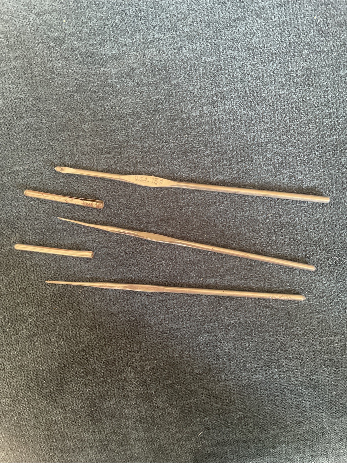 3 Vintage Metal Crochet/ Tatting Hooks & Caps Size 3-10-0