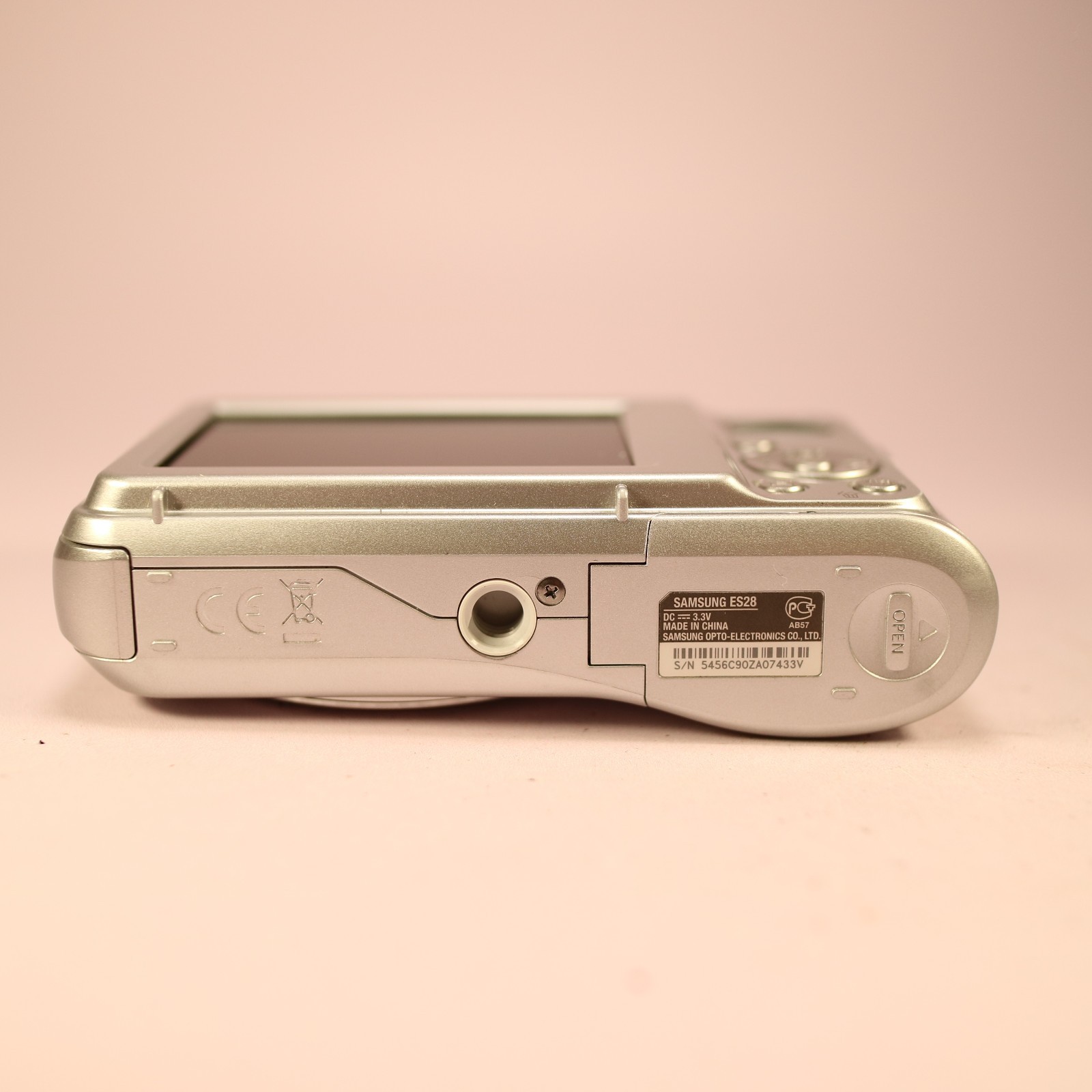 Samsung Digital Camera ES28 12.2MP Silver Tested