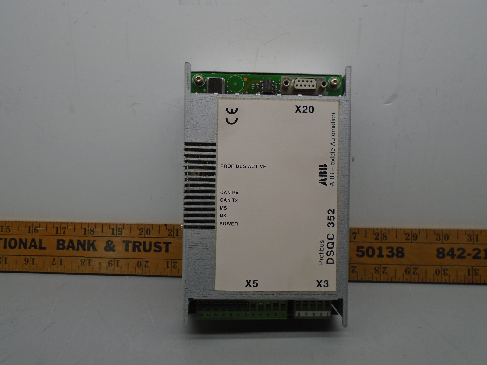 3HNE- 00009 -1/04  ABB Robot Controller Profibus DSQC 352  W27