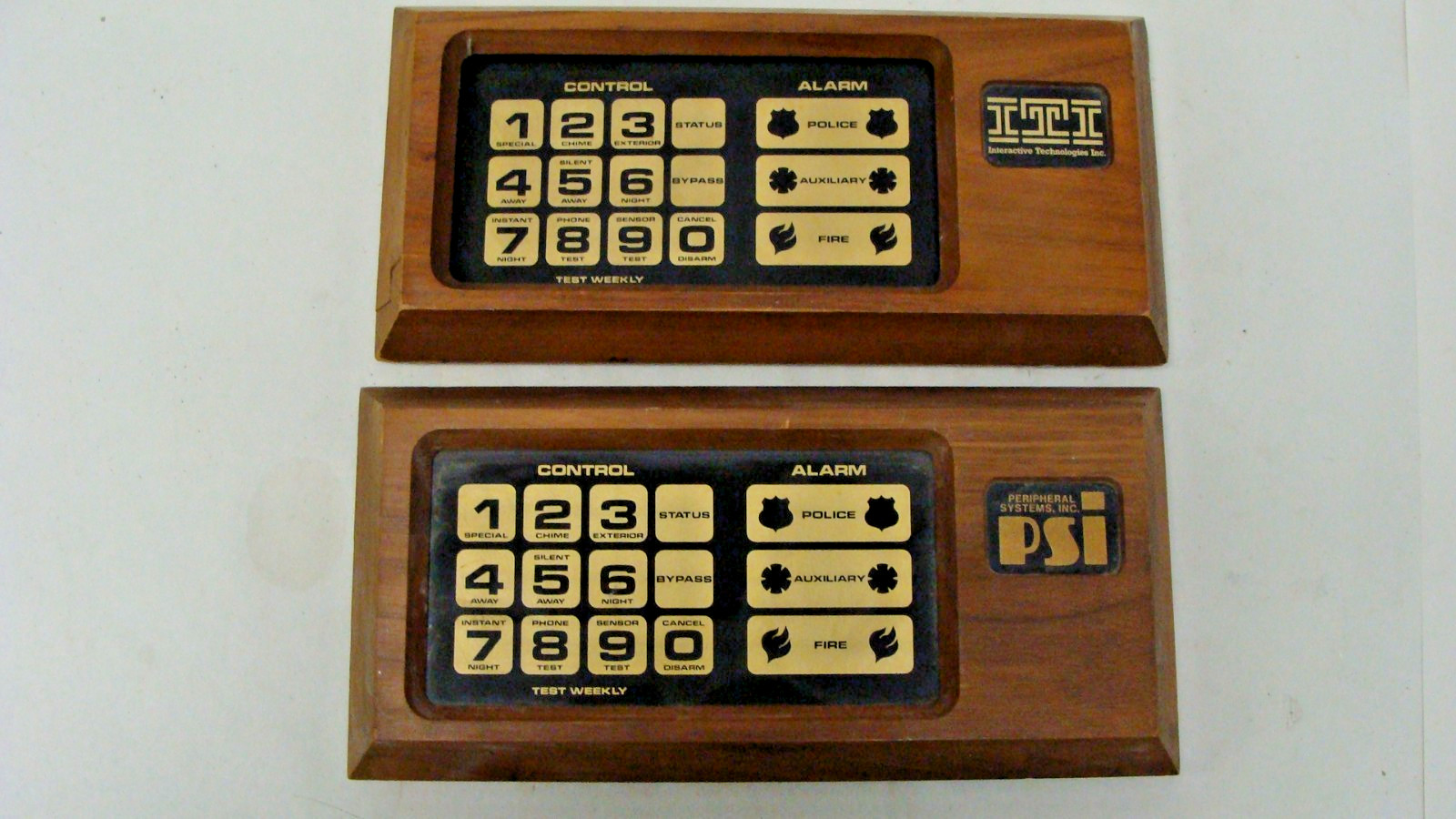 ITI  WALL MOUNT WIRELESS WOODGRAIN KEYPAD SXV SX5 319.5MHZ LOT OF 2