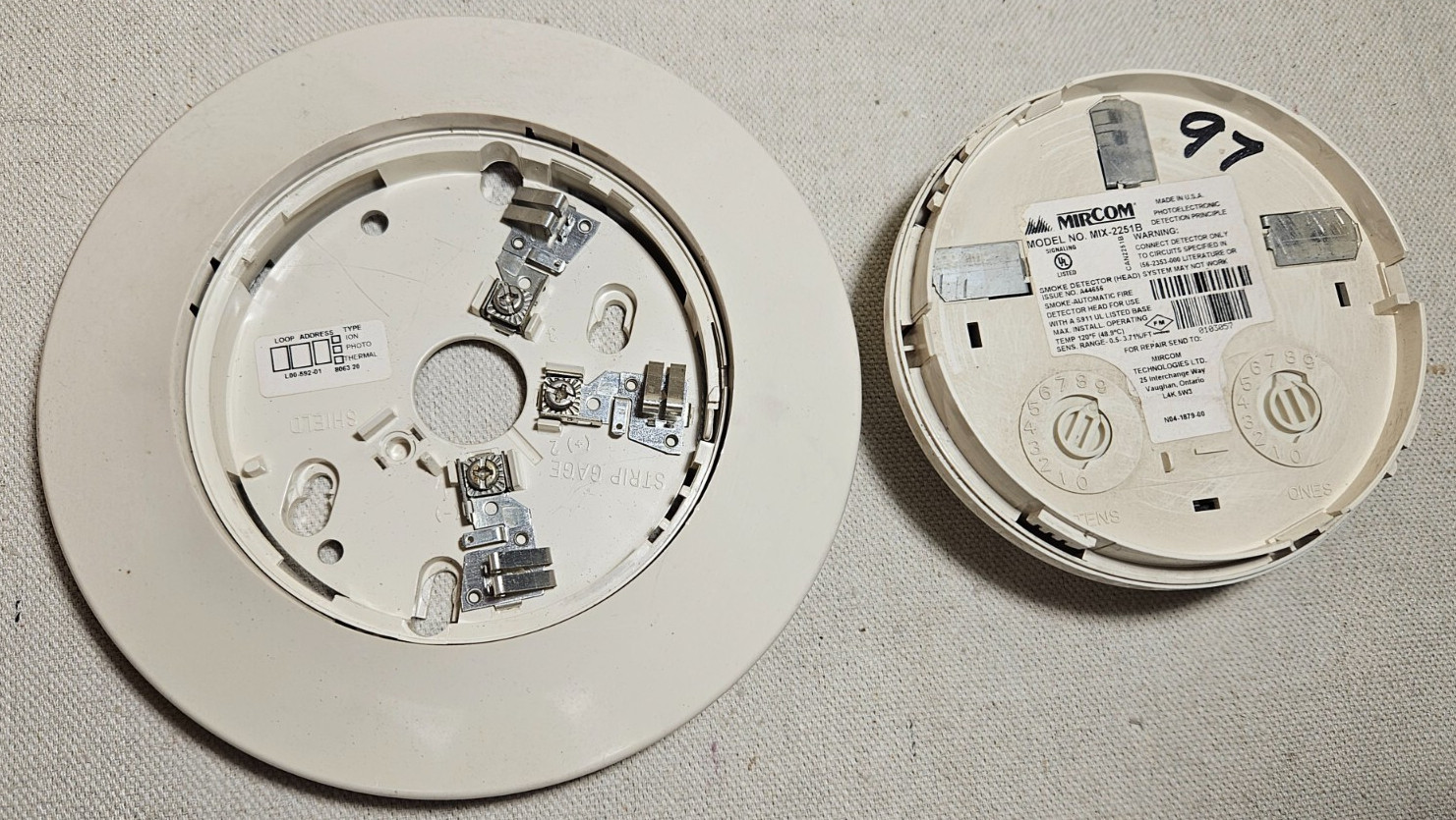 Mircom MIX-2251B Smoke Detector With Base