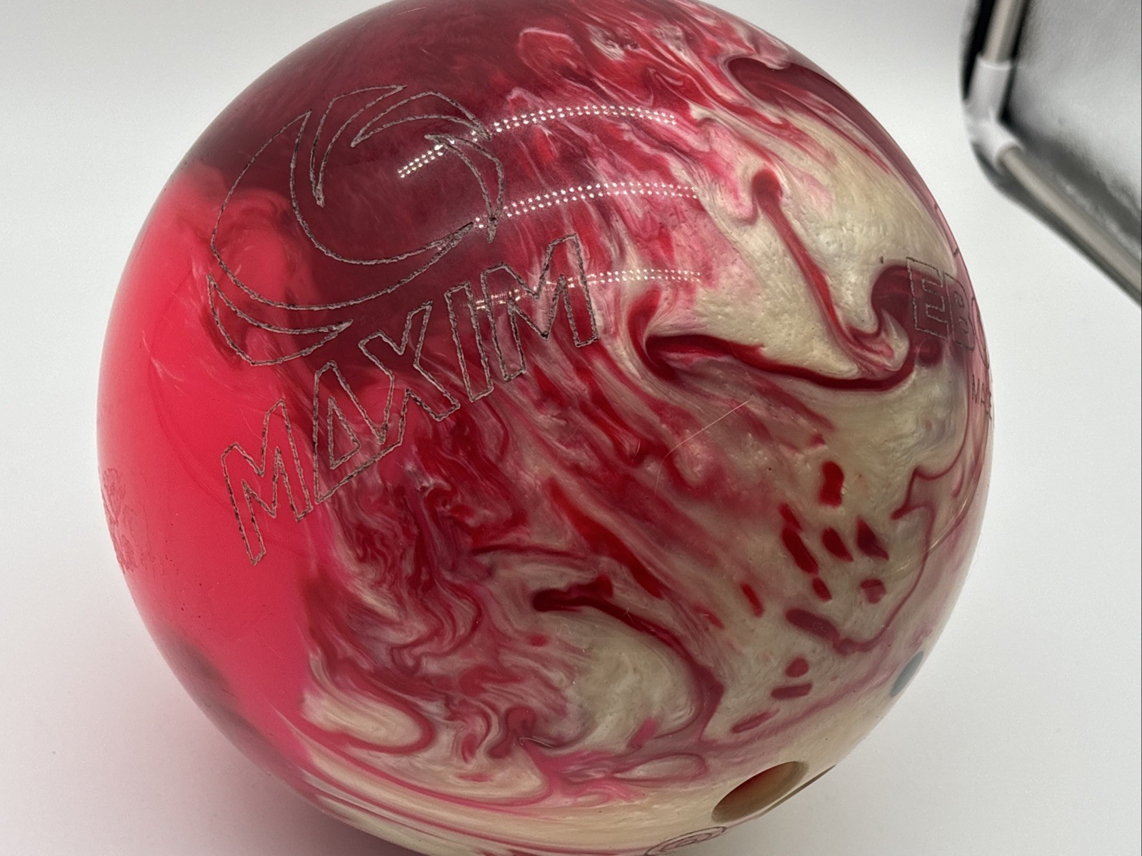Ebonite Maxim Bowling Ball - 9Lbs