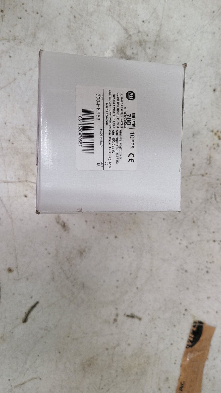 New Allen Bradley 700-HN153 15 Amp 300 Volt 11 Blade Relay Socket - Box Of 10