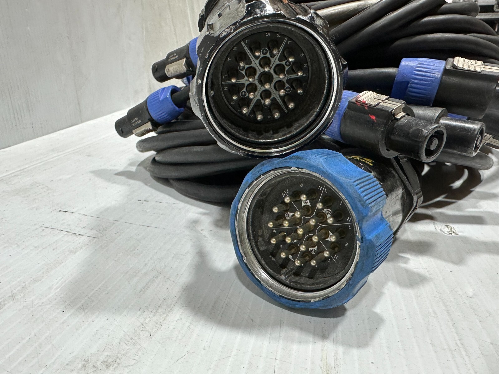 Socapex breakout to 6 NL4 Connectors #8098 (One)THS