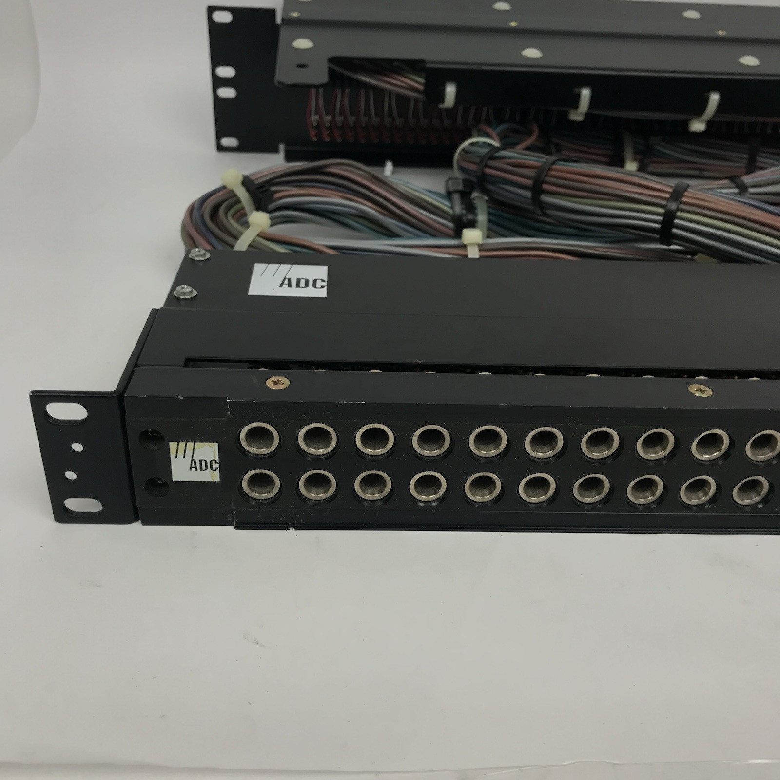 ADC Ultrapatch 48 Point TT Patchbay Panel Cables Pro Patch Bay BJF107-4MKIV