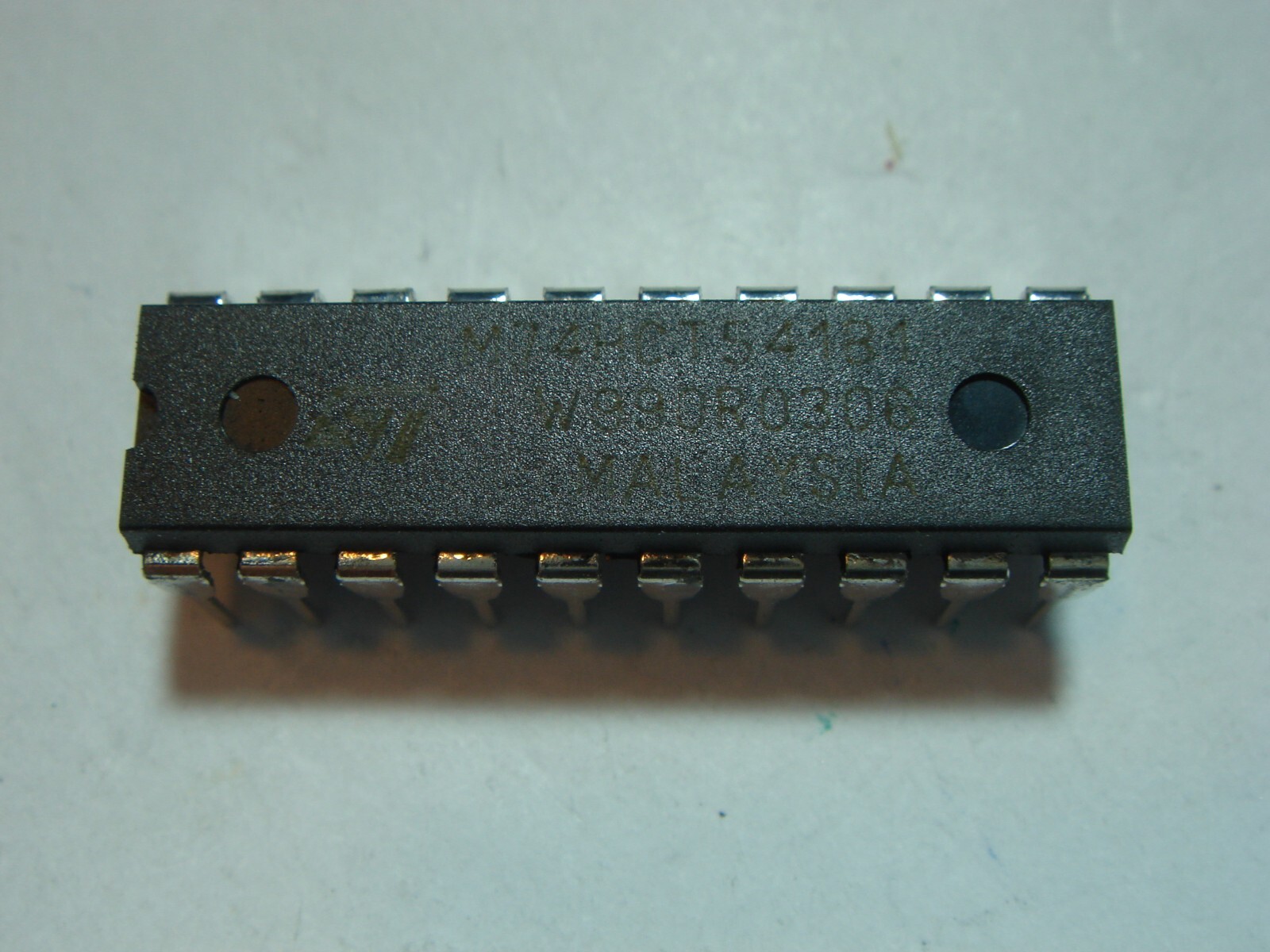M74HCT541B1 Octal buffer/line driver; 3-state #14-432$u