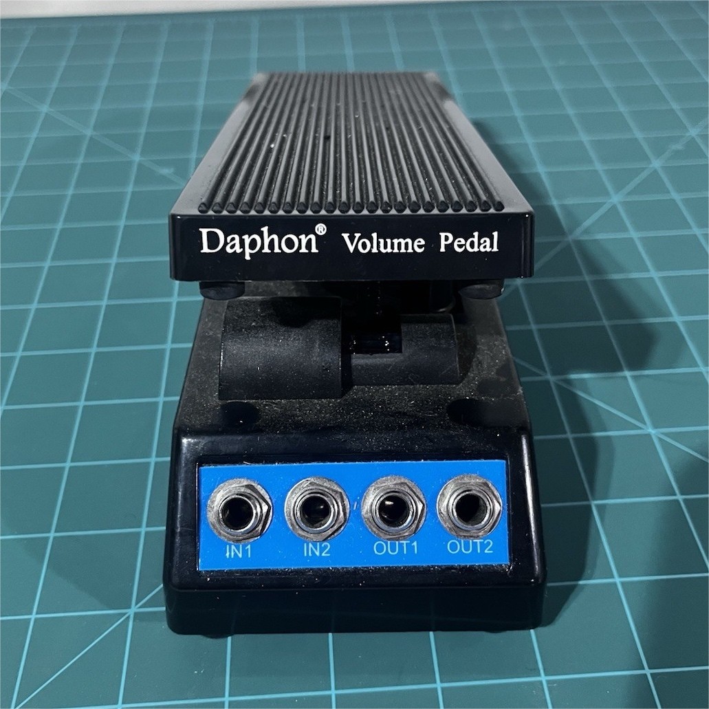 Daphon Analog Volume Pedal Guitar Effects Pedal w/ IN1 IN2 OUT1 OUT2 Jacks