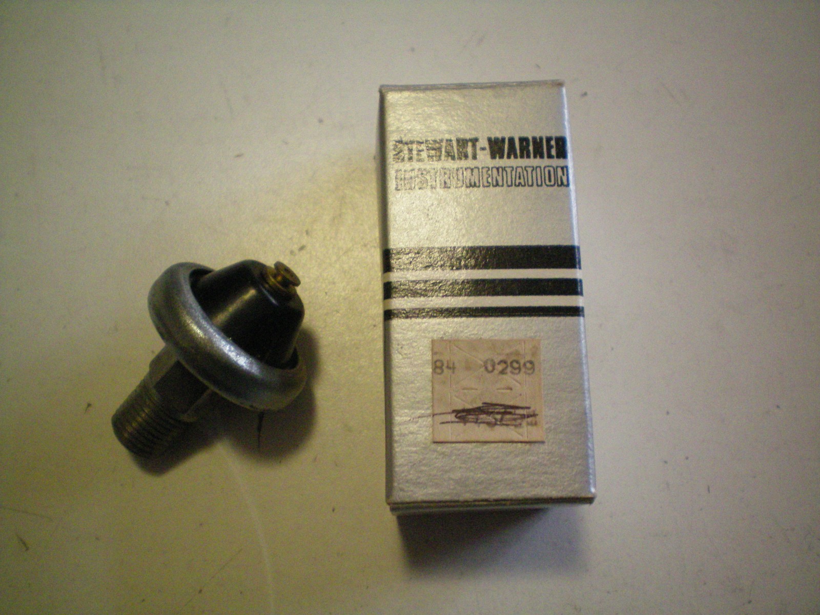 STEWART-WARNER  #D-364-M   PRESSURE WARNING SWITCH, FREE FREIGHT