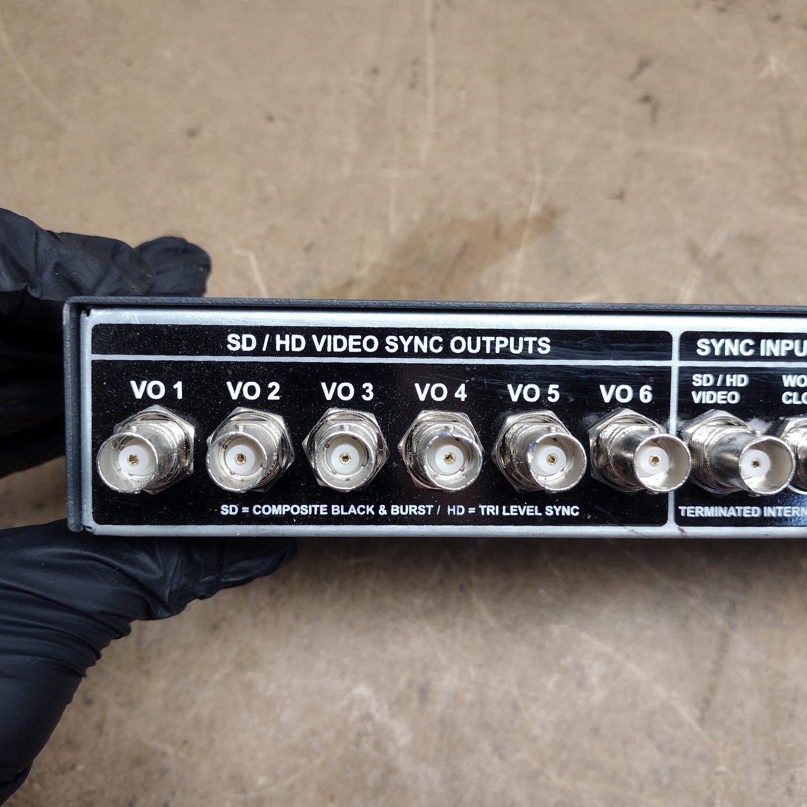 Rosendahl Nanosyncs HD Multistandard Sync Engine w/Power Cord - Powers On - USED