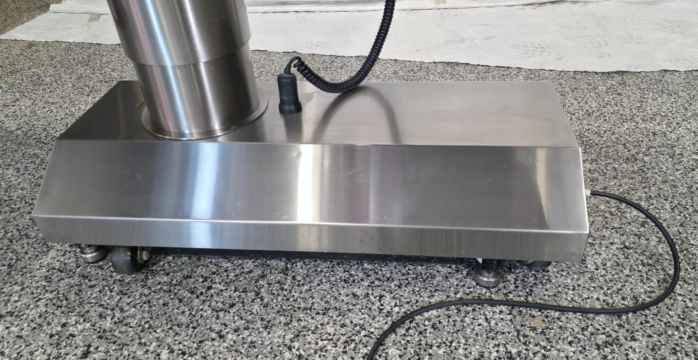 Skytron 1700 Surgical Table- Great condition! Fully functional
