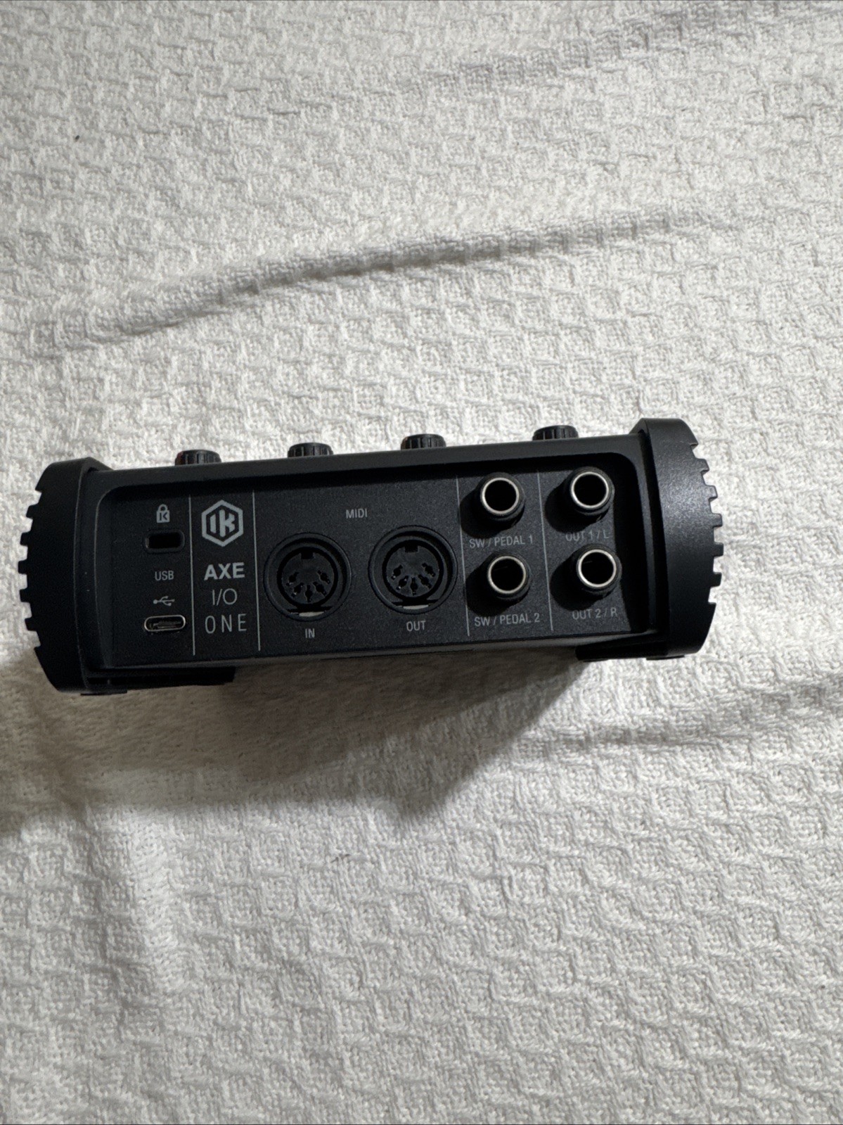 IK Multimedia AXE I/O ONE 1-Channel USB-C Audio Interface