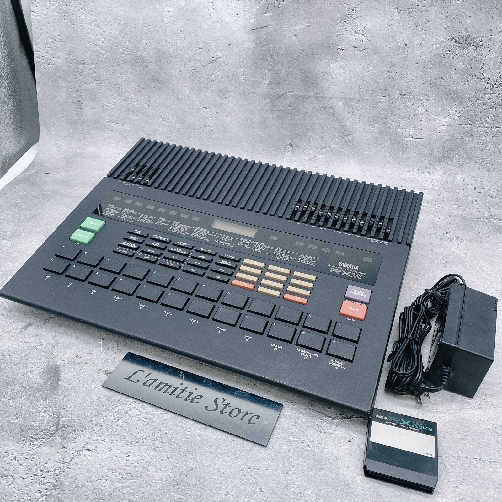 YAMAHA RX5 Digital Rhythm Programmer Drum Machine MIDI Sequencer Black RX 5 JP
