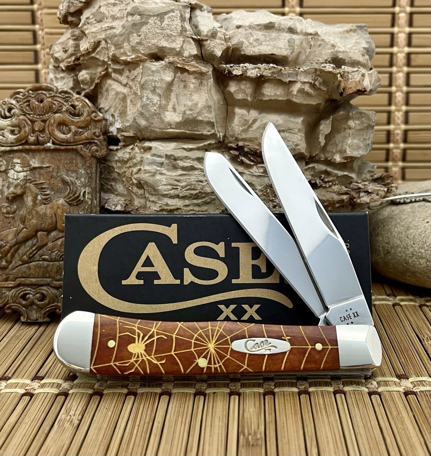 Case XX USA Chestnut Bone Gold Edition Black Widow 1/500 Trapper Pocket Knife