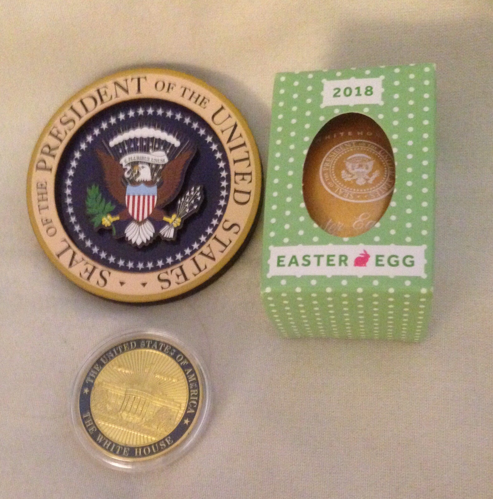 3 TRUMP = GOLD 2018 EASTER EGG + WHITE HOUSE CHALLENGE COIN + MAGNET REPUBLICAN
