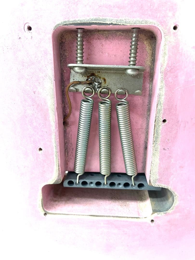 Relic Custom Stratocaster Type Pink HSS Component