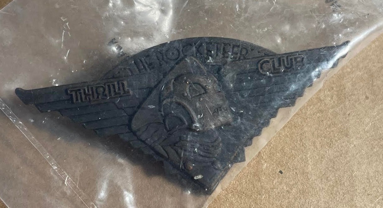 Vintage 1990 The Rocketeer Thrill Club Movie  Wings Pin Badge Sealed - 2.25"