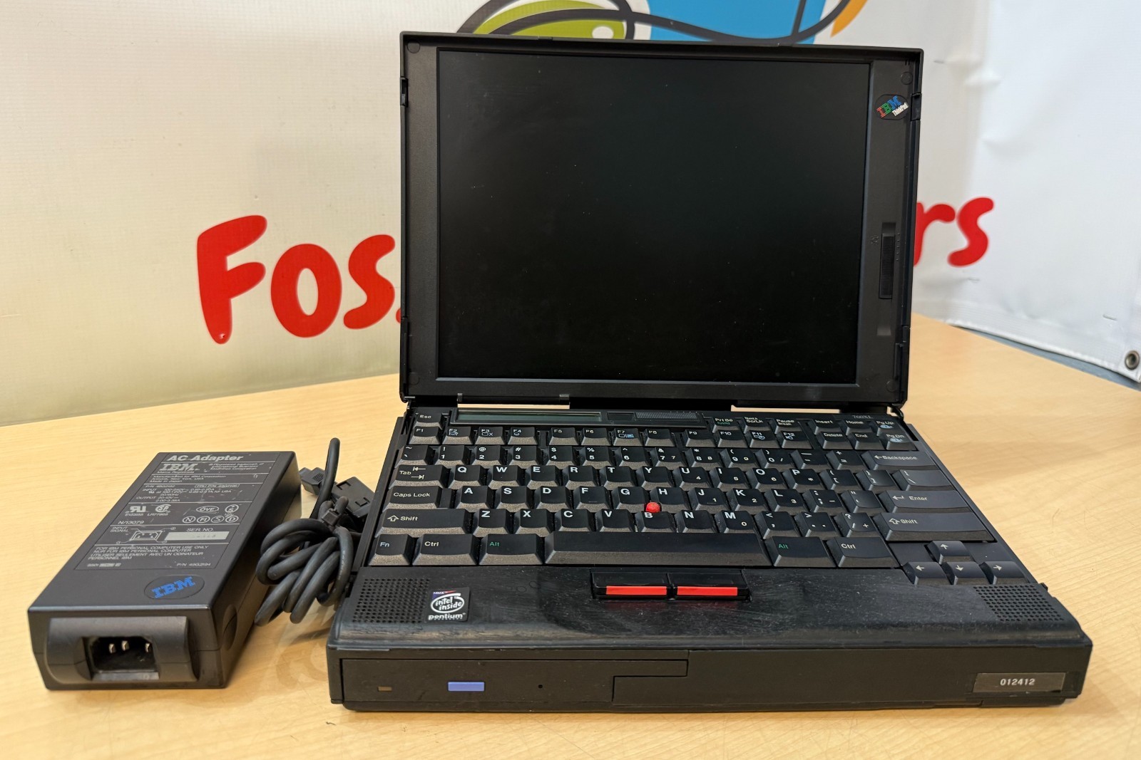 1997 IBM ThinkPad 760XL Pentium MMX 166MHz 106MB RAM 12" Laptop