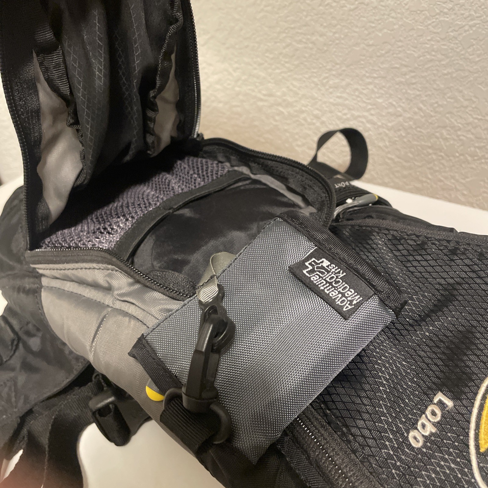 CAMELBAK Lobo Hydration Backpack NO BLADDER w/ Small First Aid Kit