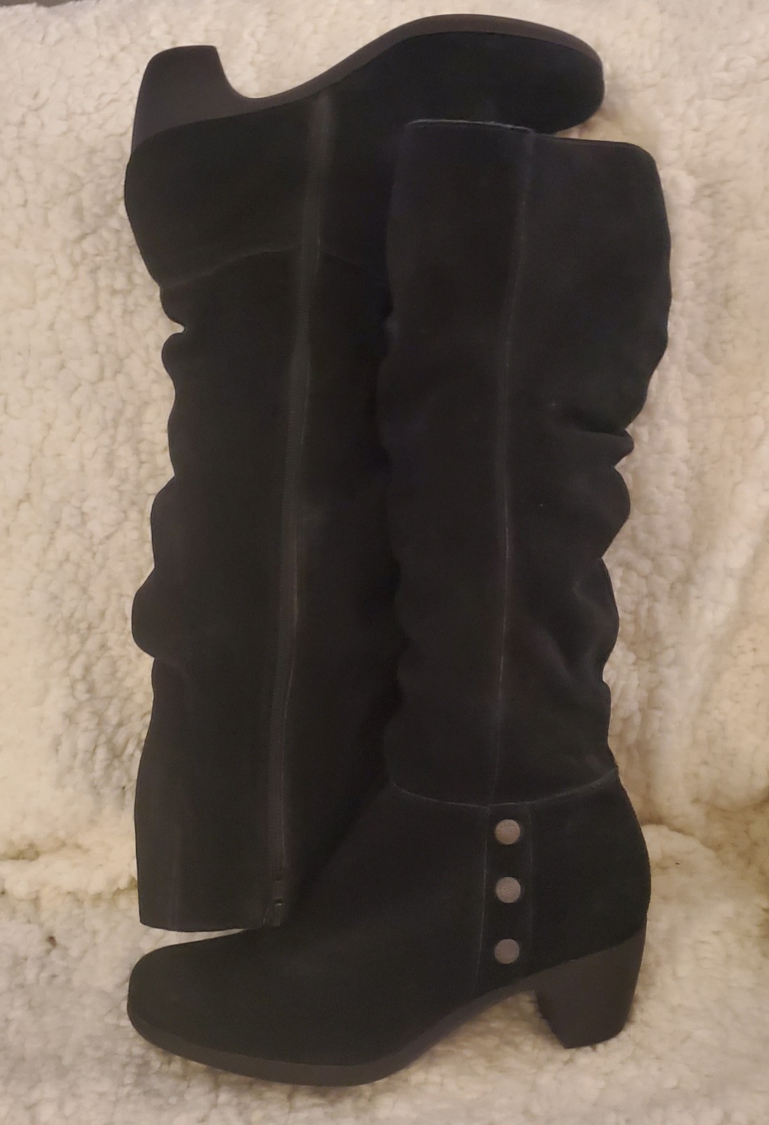 White Mountain Cliffs Black Suede Size 9 Boots. Excellent Condition Worn Once.