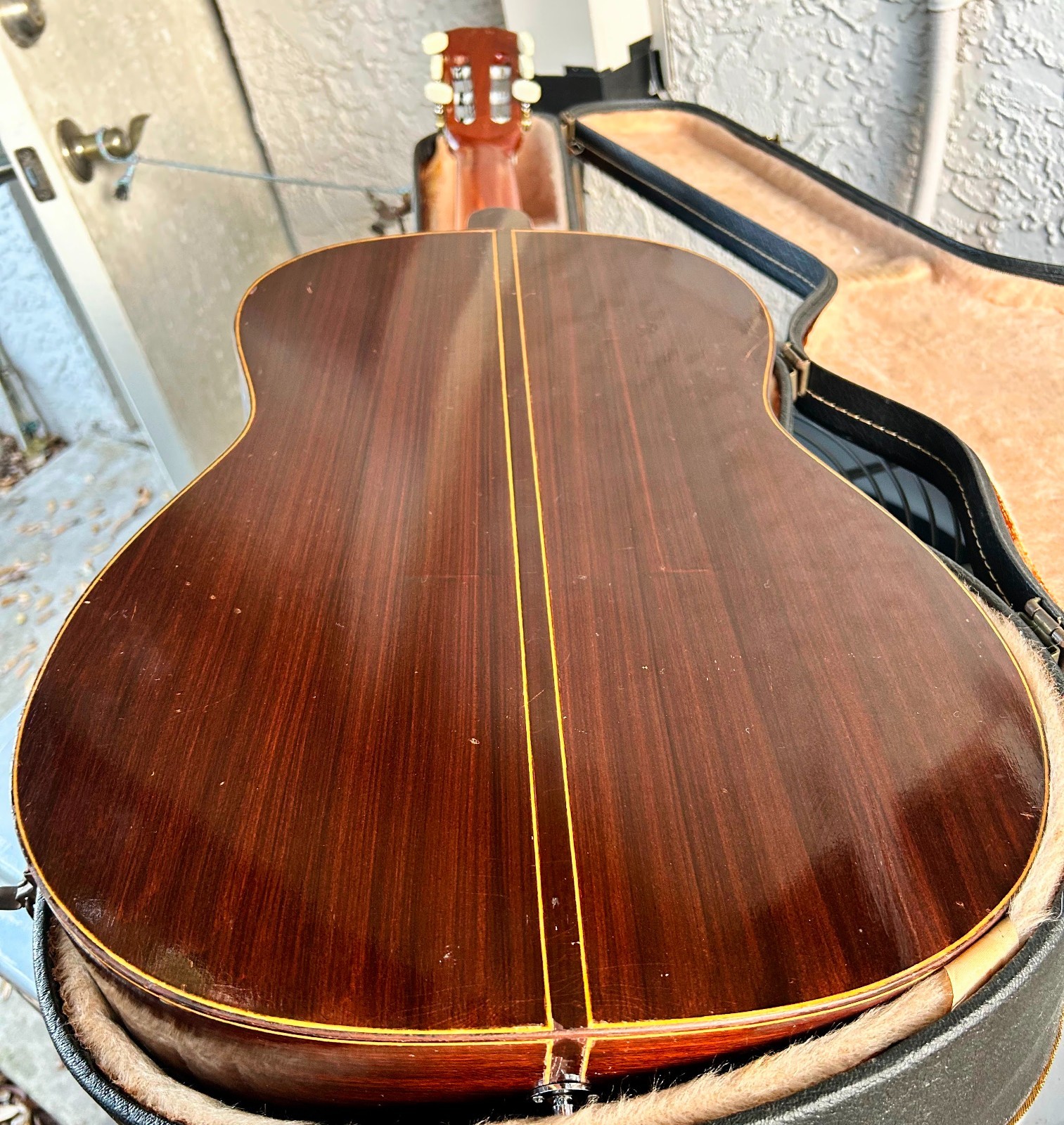 Perfecto Perez ~ classical guitar ~ Hard Case