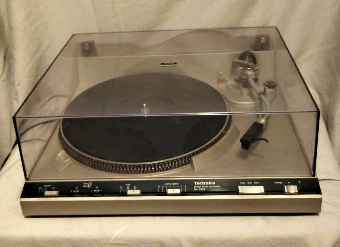 Technics SL-3350 Turntable