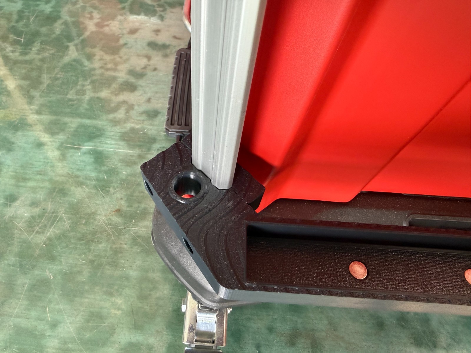 Milwaukee Packout Level & Pry Bar Rail Bracket Set – Tool Organizer Accessories