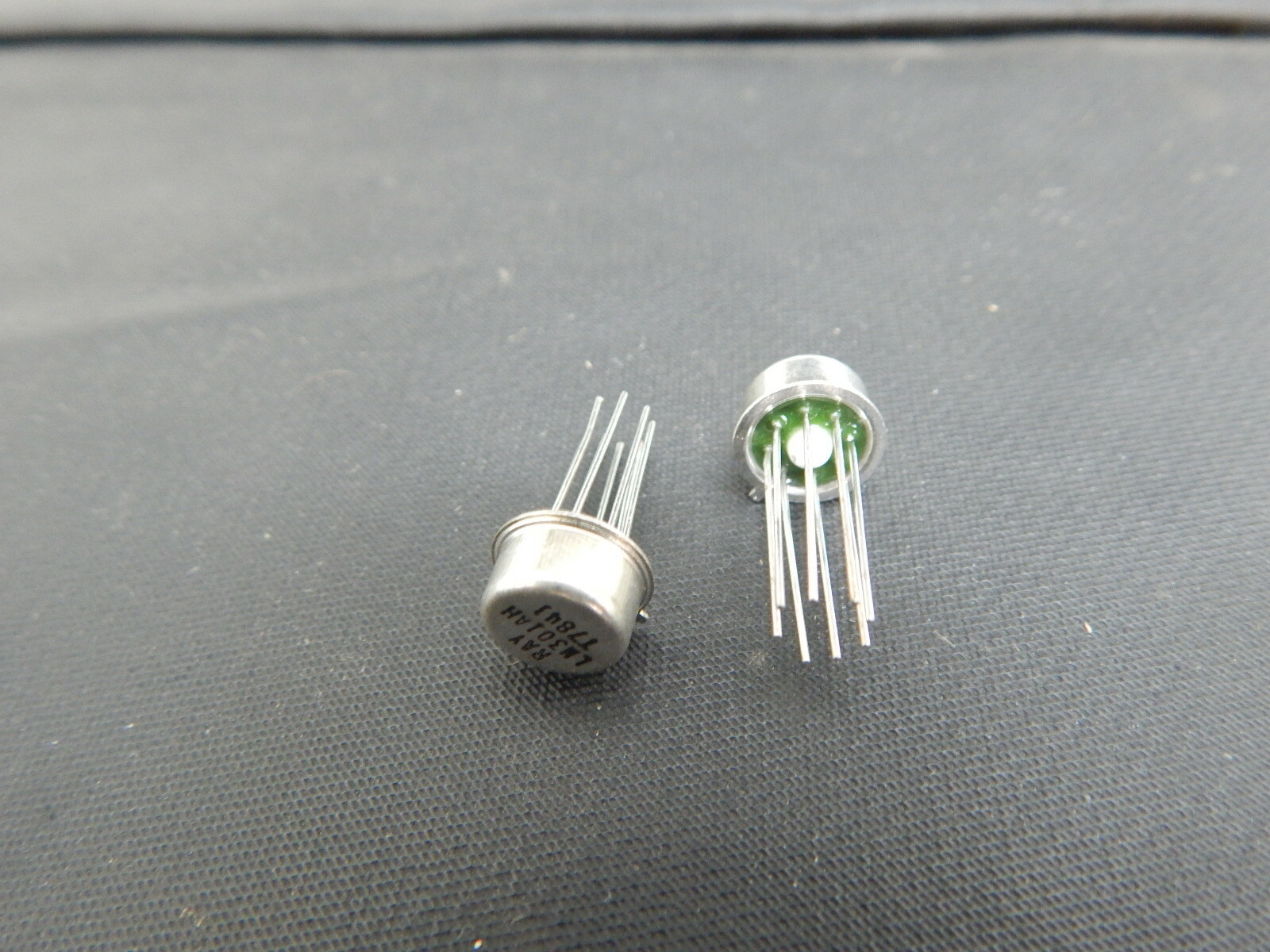 RAYTHEON LM301AH OP AMP TO99-8 METAL CAN IC - YOU GET 2 PIECES - FAST SHIPPING