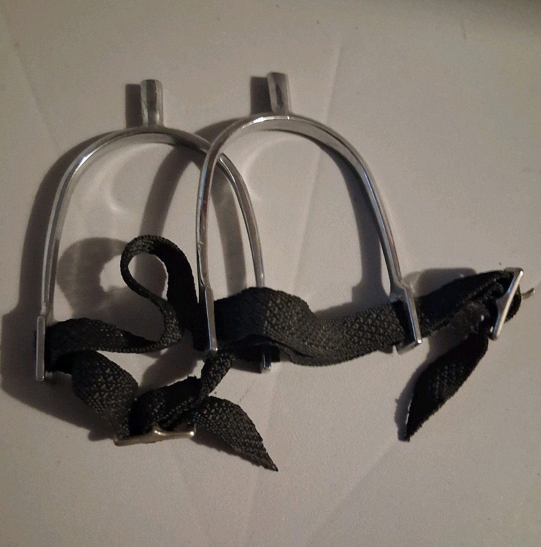 English Spurs w/Nylon Adjustable Straps