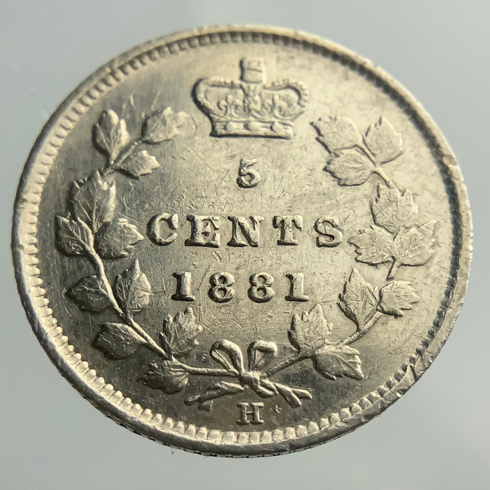1881 H Canada Small Five Cents Queen Victoria Circulated 5 Silver Coin NGS041