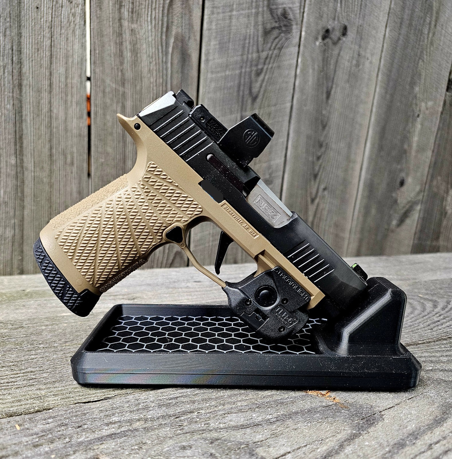 EDC PISTOL GUN RACK DUMP TRAY NIGHT STAND DISPLAY SM MED LG FRAME AUTO REVOLVER